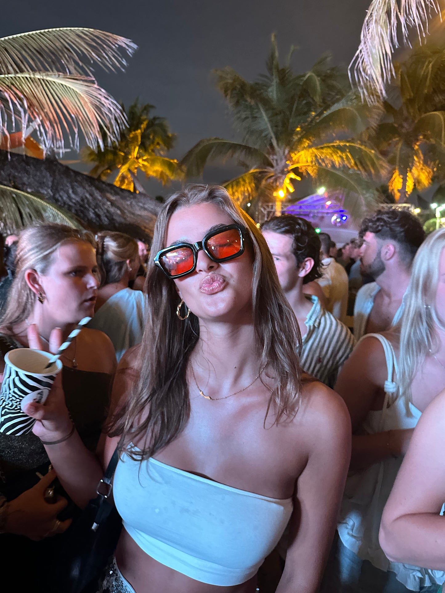 KINGSDAY GLASSES